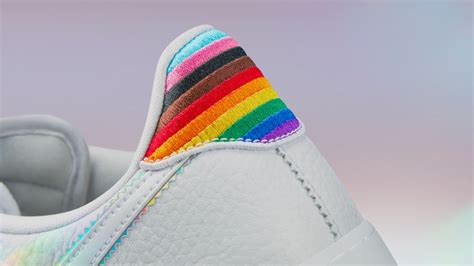 nike pride schuhe|pink news Nike pride flag.